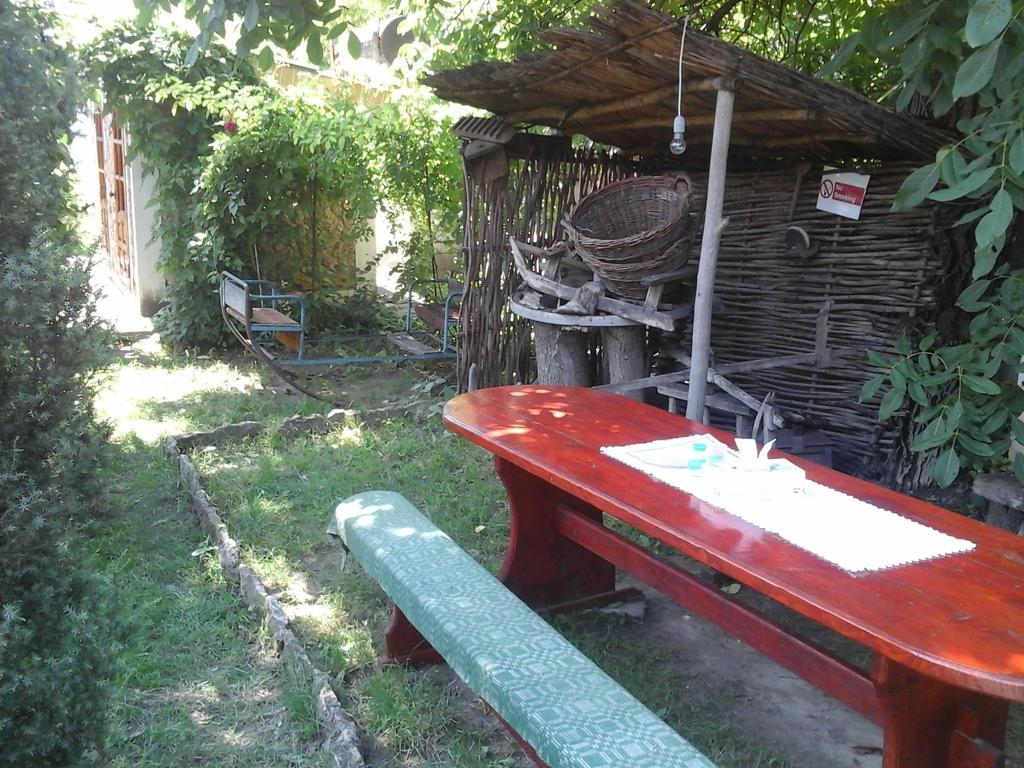 La Popas Hotel Орхей Екстериор снимка
